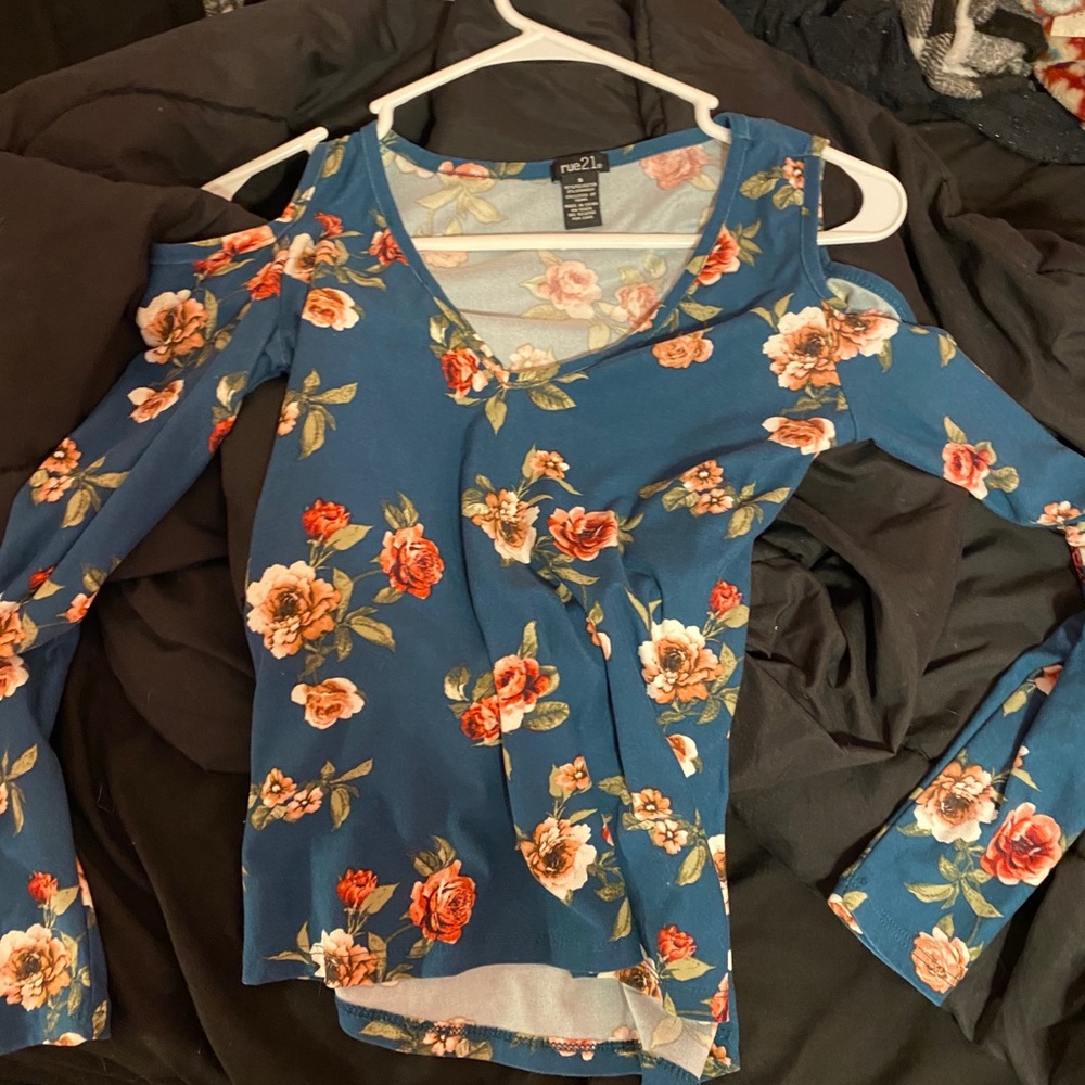 Rose off the shoulder top from rue 21